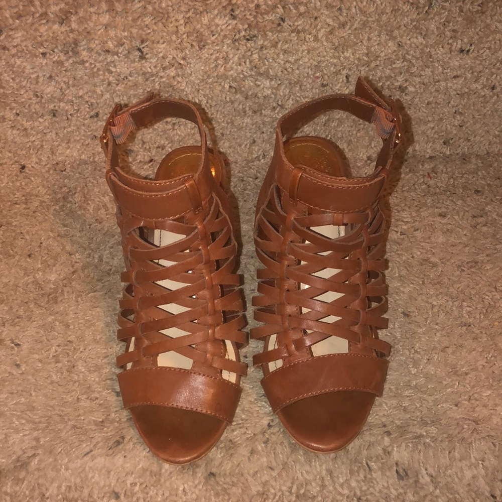 Sandals - Picture 2 of 3